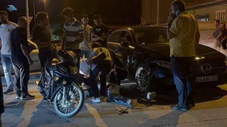 Motosikletle Otomobile Çarpan Genç Yaralandı