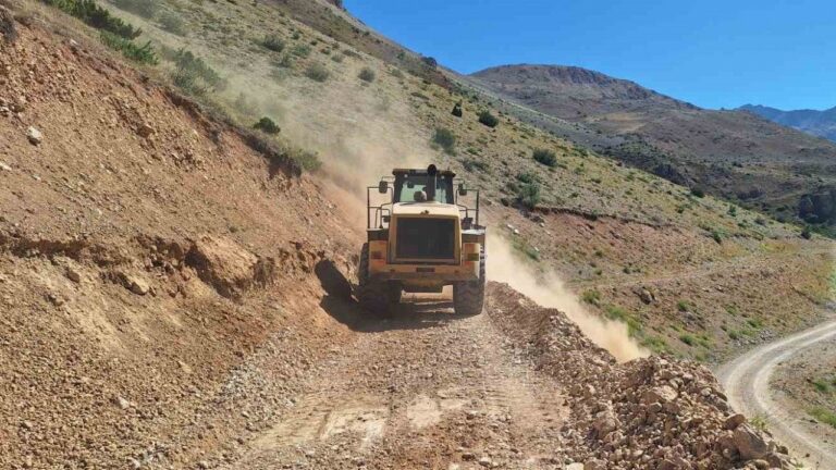 Yaylada Üretilen Tonlarca Tulum Peyniri At Sırtında Değil Yeni Yapılan Yolla Şehre Ulaştırılacak
