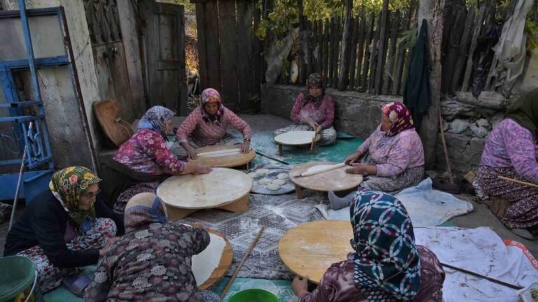 Erzincan’da paranın geçmediği gelenek devam ediyor