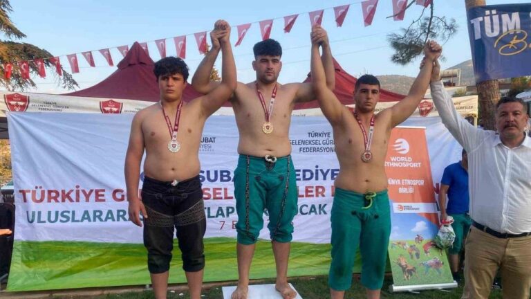 Erzincanlı Pehlivanlar Karakucak’ta da Başarılı