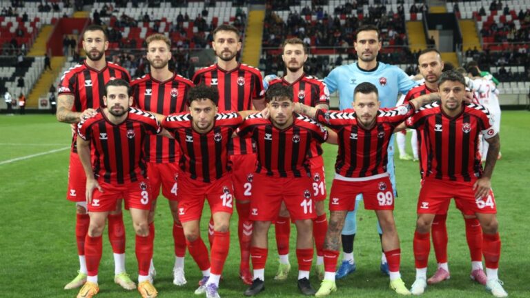 Erzincanspor Karamansporu Eli Boş Gönderdi 2-1