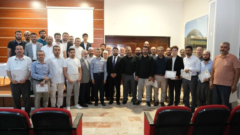 Müftülük Personellerine Başarı ve Teşekkür Belgeleri Verildi