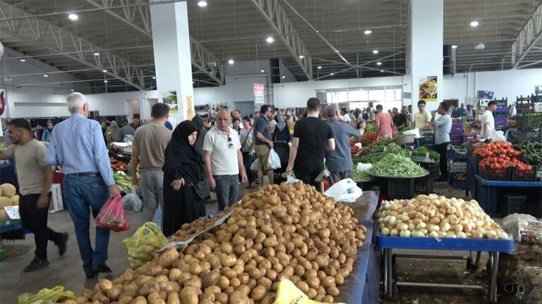 Pazarlarda Fiyatlar Düşüşe Geçti