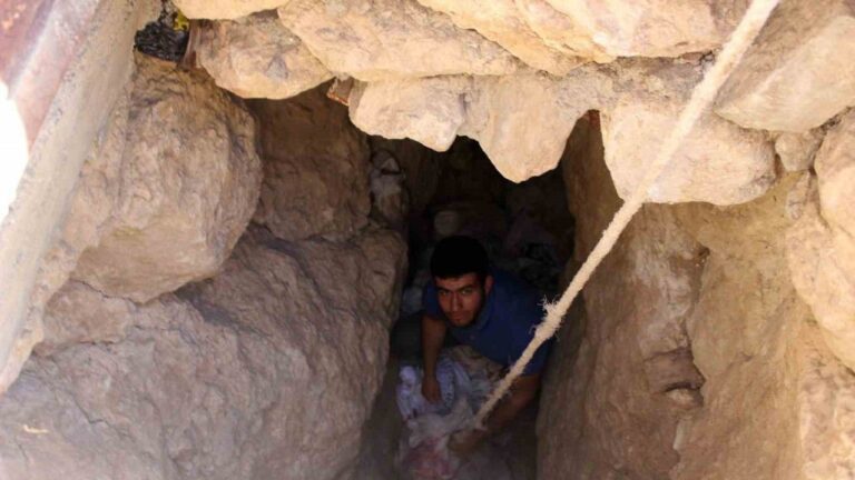 Peynirleri Buz Mağaralarında Muhafaza Ediyorlar