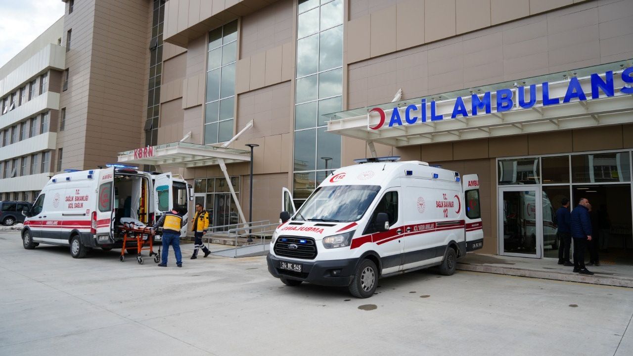 Sakaltutan’da Trafik Kazası: 5 Yaralı