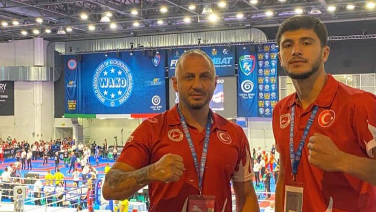 Erzincanlı Sporcu Caner Demir, Avrupa Kickboks Şampiyonası’nda Ringde