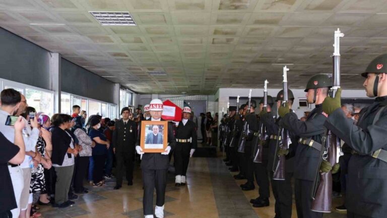 Vefat Eden Kıbrıs Gazisi Son Yolculuğuna Uğurlandı