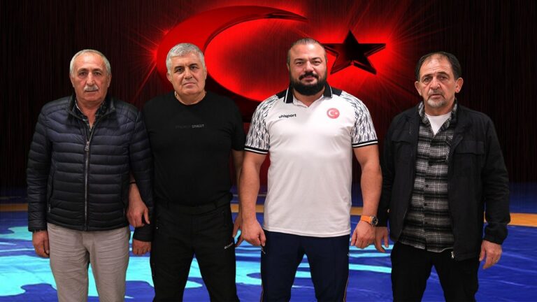 Sarıçiçek’in Antrenörlerinden Tebrik Ziyareti