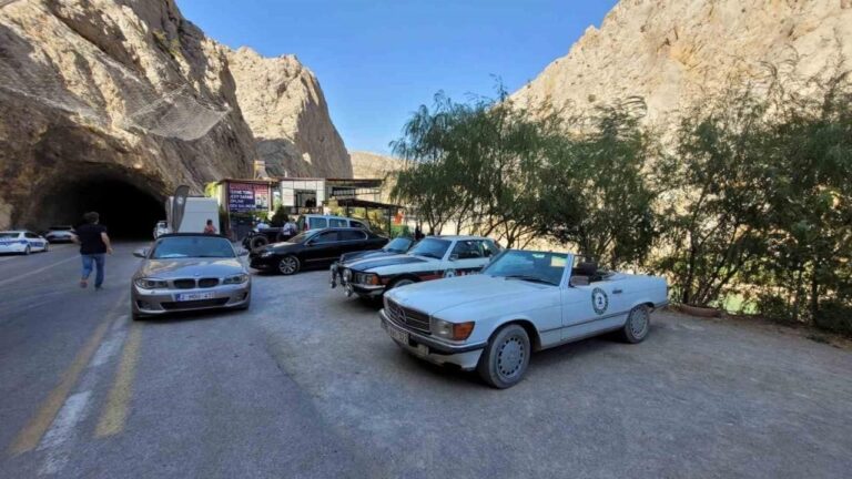 Belçikalı Klasik Araç Tutkunları Kemaliye’de