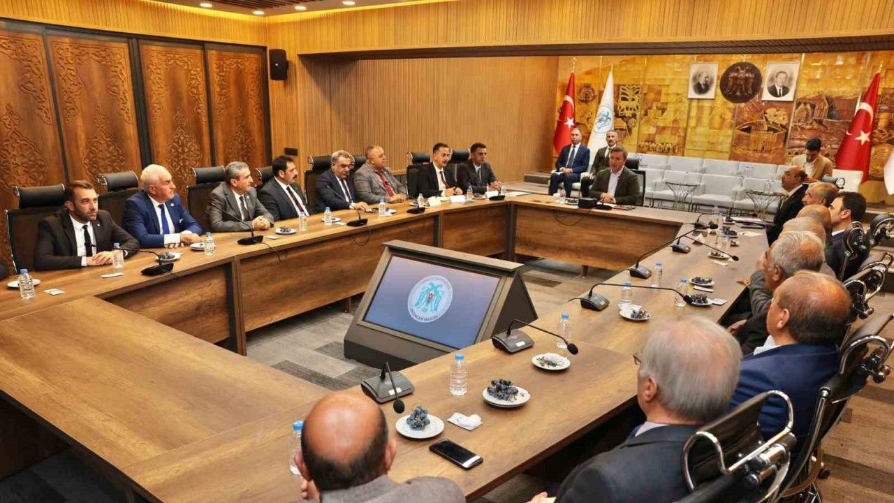 Erzincan’da projeler Vali Aydoğdu Başkanlığında değerlendirildi