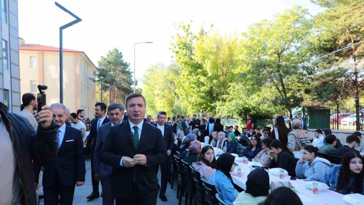 “Gençlik Programı” İle 847 EBYÜ Öğrencisi Maddi Destek Alacak