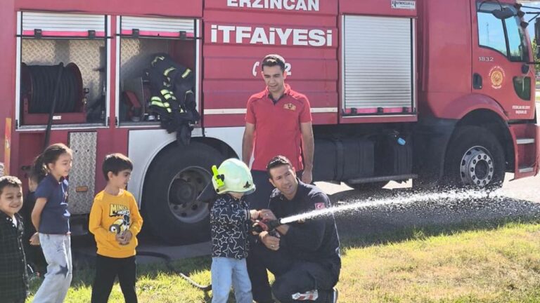 Minik Öğrencilerden İtfaiye Müdürlüğüne Ziyaret