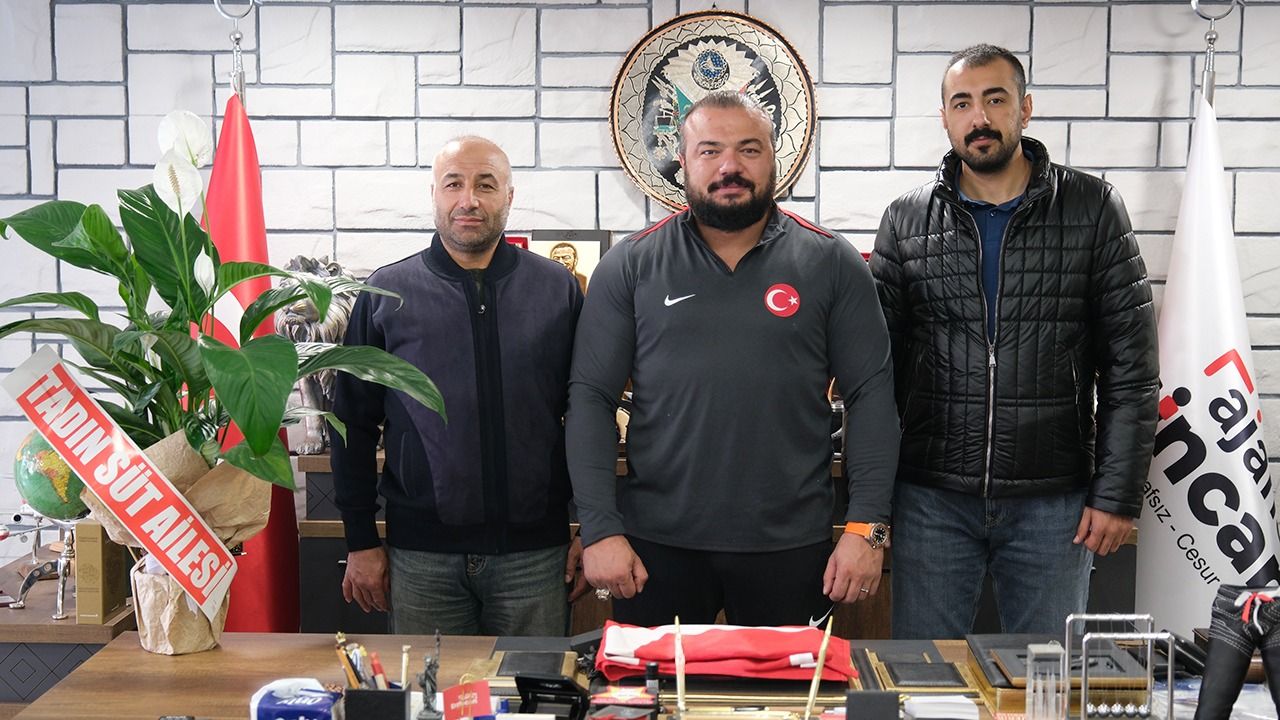 İş İnsanı Yıldırım’dan Sarıçiçek’e Tebrik Ziyareti