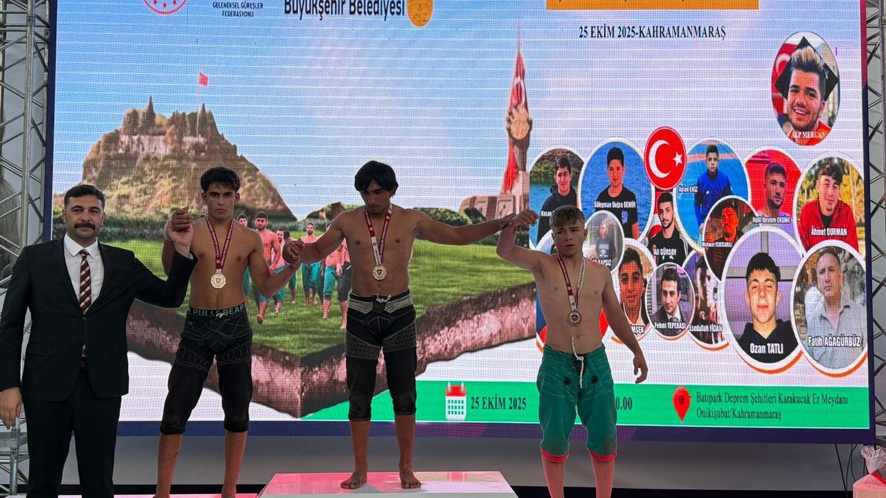 Erzincanlı Güreşçilerden Gururlandıran Başarı