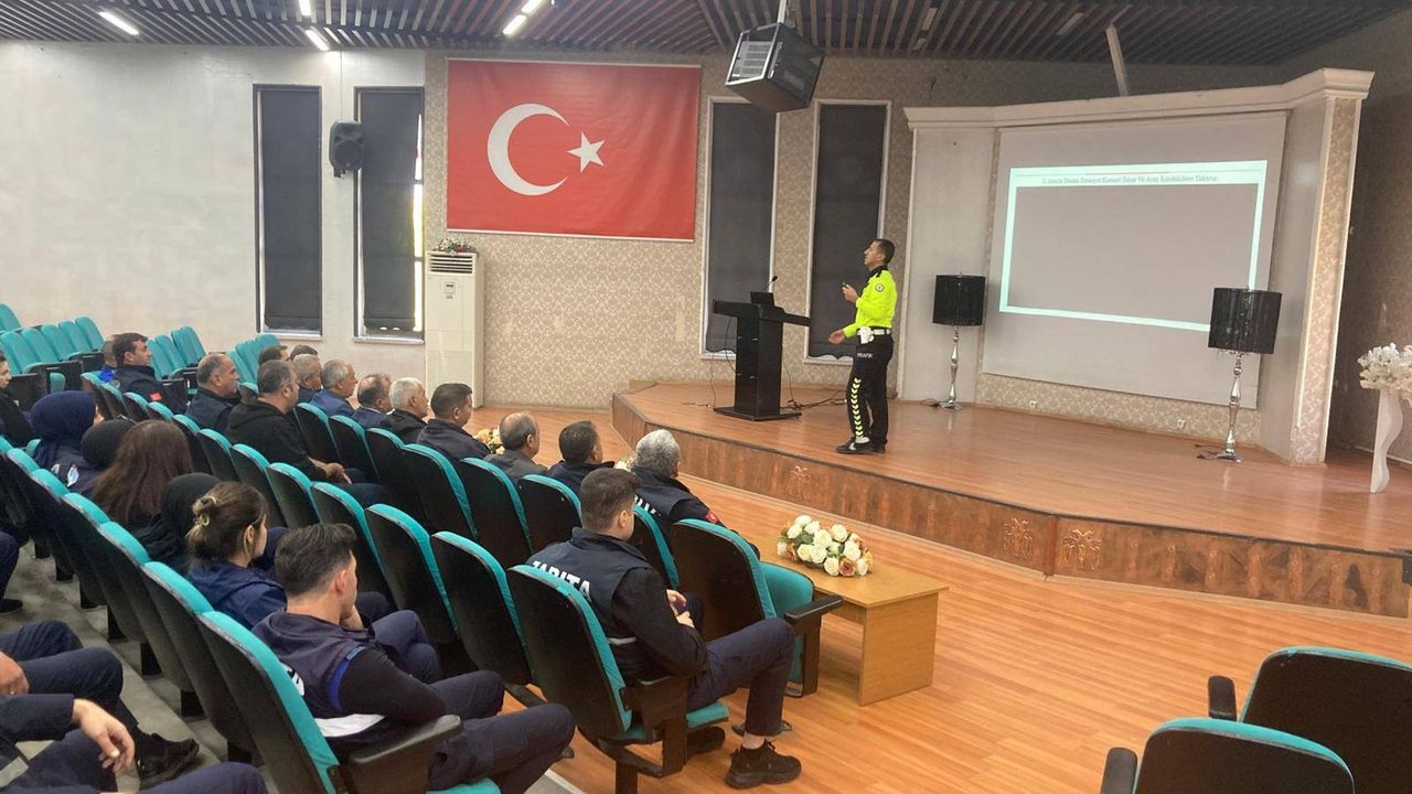 Zabıta Memurlarına Trafik Güvenliği Eğitimi Verildi