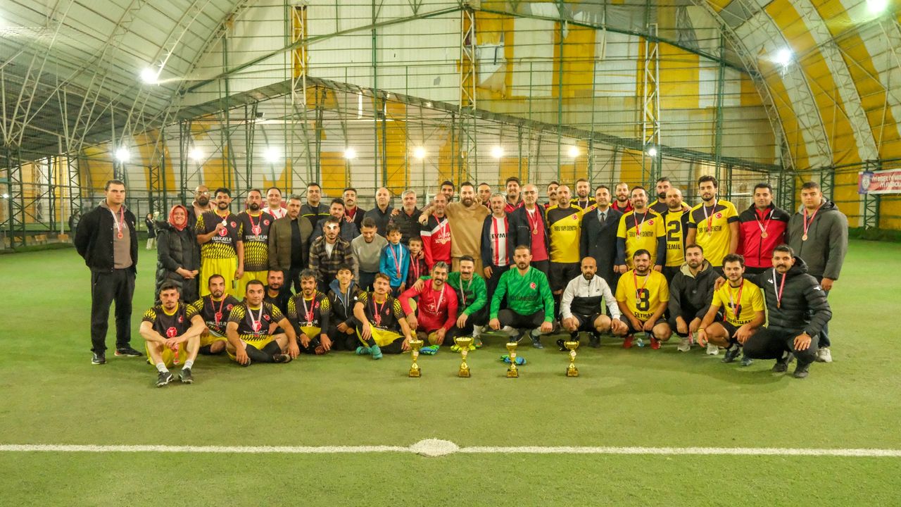 Erzincan Belediyesi Birimler Arası Halı Saha Futbol Turnuvası Sona Erdi