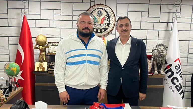 İş İnsanı Ali Şimşek’ten Ajans Erzincan’a Ziyaret