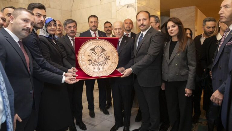 Erzincan MHP Heyeti TBMM’de Grup Toplantısına Katıldı