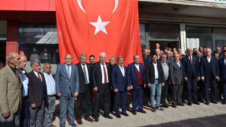 Erzincan’da konuşan Bayraktar: “Hayvancılığın sürdürülebilirliği için destek şart”
