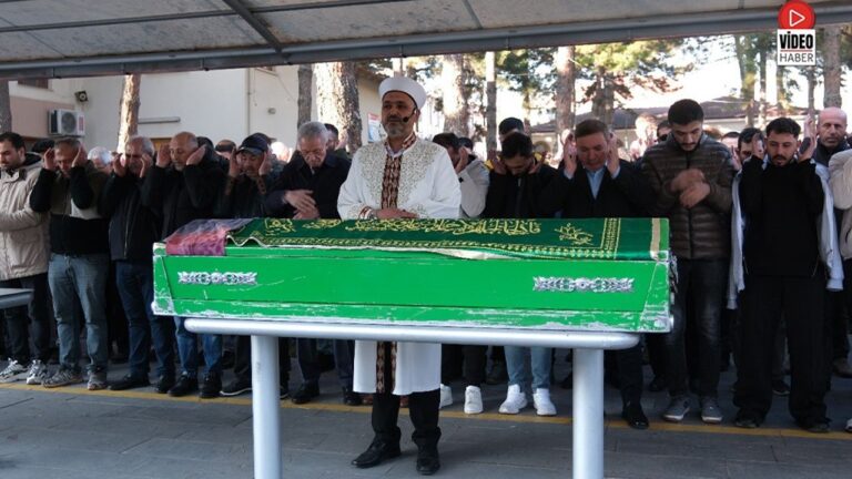 Dualar Arasında Son Yolculuğuna Uğurlandı