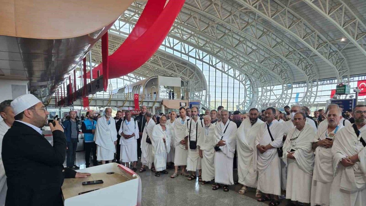 Erzincan’dan 193 Umreci Dualarla Uğurlandı