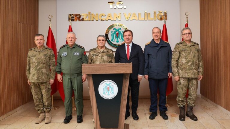 Genelkurmay Başkanı Orgeneral Bayraktaroğlu, Erzincan Valiliğini Ziyaret Etti