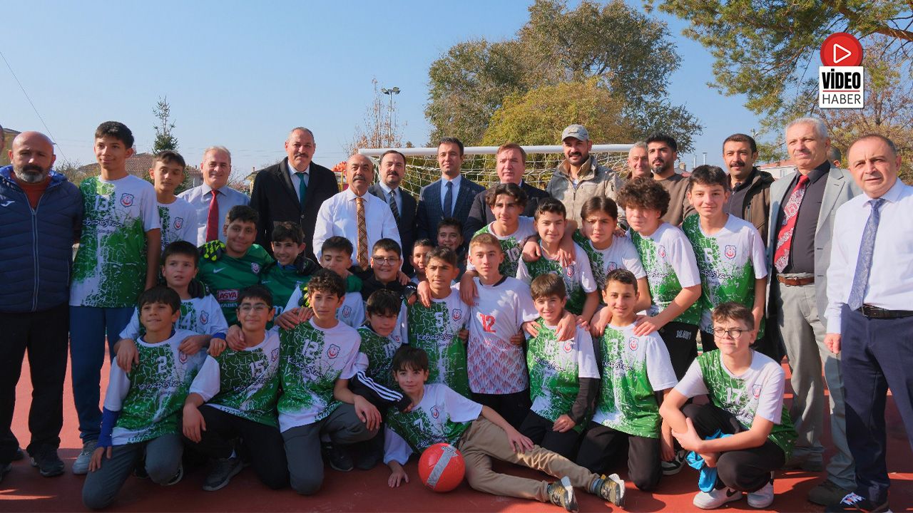 Vali Aydoğdu: “Çocuklarımız Güvenli Zeminlerde Spor Yapacak”