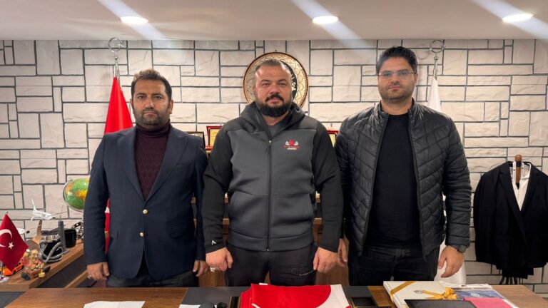 Sarıçiçek’e Ziyaretler Devam Ediyor