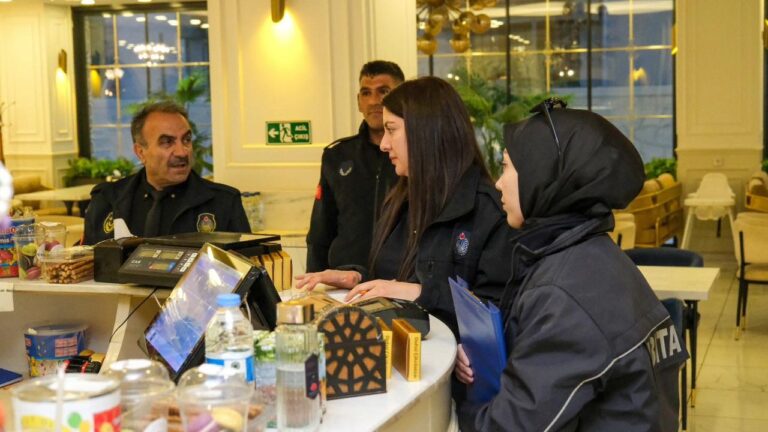 Zabıta Ekiplerinden Kafeterya ve Tatlı Üretimi İşletmelerine Denetim