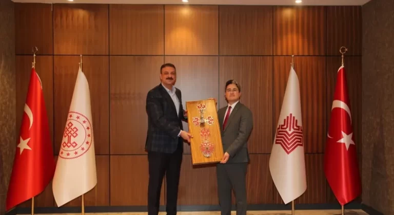 Kaymakam Arıkan’dan Vakıflar Genel Müdürü Aksu’ya Ziyaret