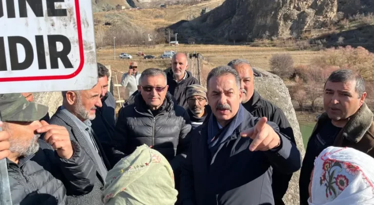 Kemah’ta Köprü İncelemesi: Vatandaşın Talepleri Yerinde Dinlendi