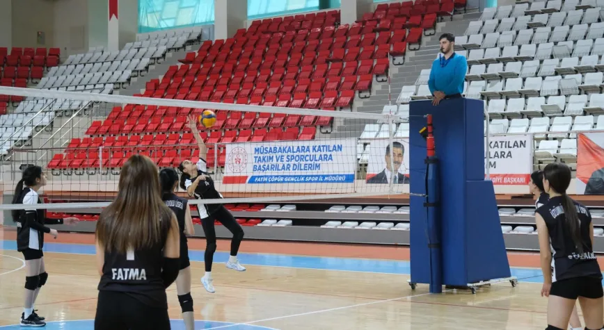 Okul Sporları Yıldızlar Voleybol Turnuvası Sona Erdi: Genç Sporculardan Büyük Heyecan