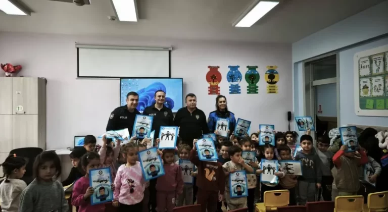 Polisten Öğrencilere Güvenlik ve Trafik Bilinci Eğitimi