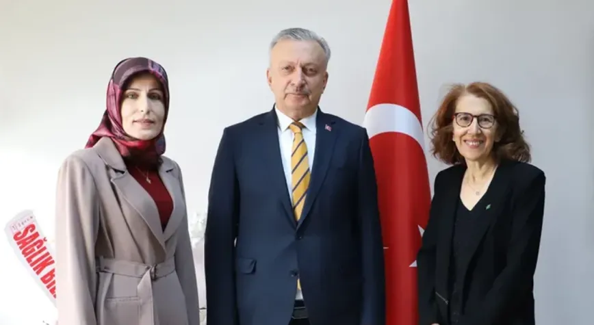 Sağlık Bilimleri Fakültesinde Dekanlık Görev Değişimi