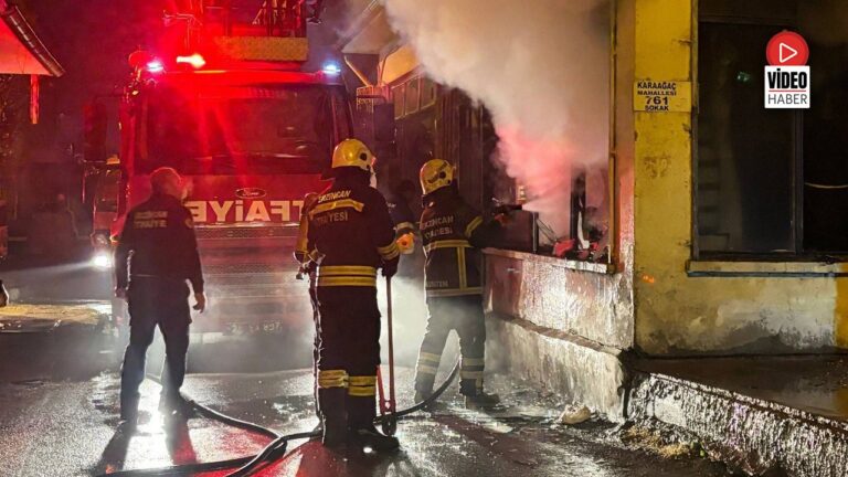 Gece Yarısı İş Yeri Yangını: Kepenkler ve Camlar Kırıldı
