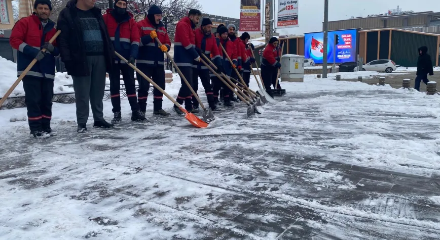 Erzincan’da Karla Mücadele 7/24 Devam Ediyor