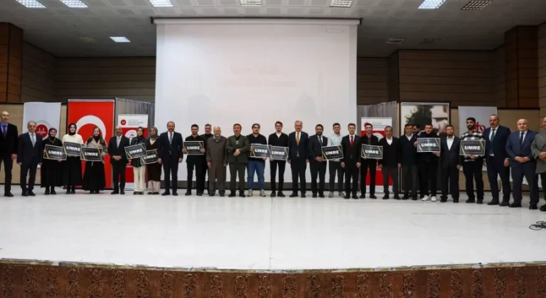 Erzincan’da Naat Gecesi ve Umre Ödüllü Gençlik Yarışması Coşkusu