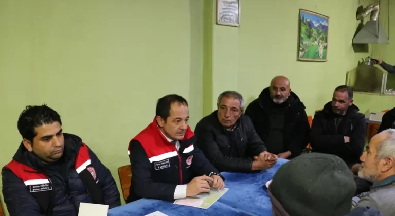 Erzincan’da Tarım Sahada Konuşuluyor: Gece Köy Toplantıları Mertekli’de Başladı