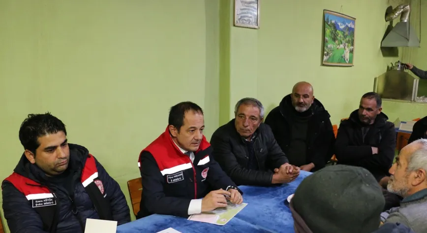 Erzincan’da Tarım Sahada Konuşuluyor: Gece Köy Toplantıları Mertekli’de Başladı