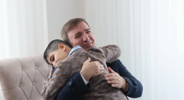 Vali Hamza Aydoğdu’dan Şehit Emanetine Anlamlı Karne Ziyareti