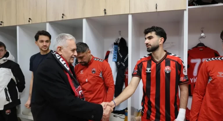 Binali Yıldırım Sözünü Tuttu, Tribünde Yerini Aldı: 24 Erzincanspor’dan 3 Gollü Selam!