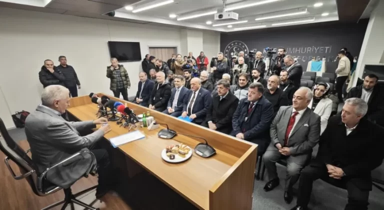 Erzincan Basınıyla Samimi Buluşma: Binali Yıldırım’dan Proje ve Yatırım Mesajı