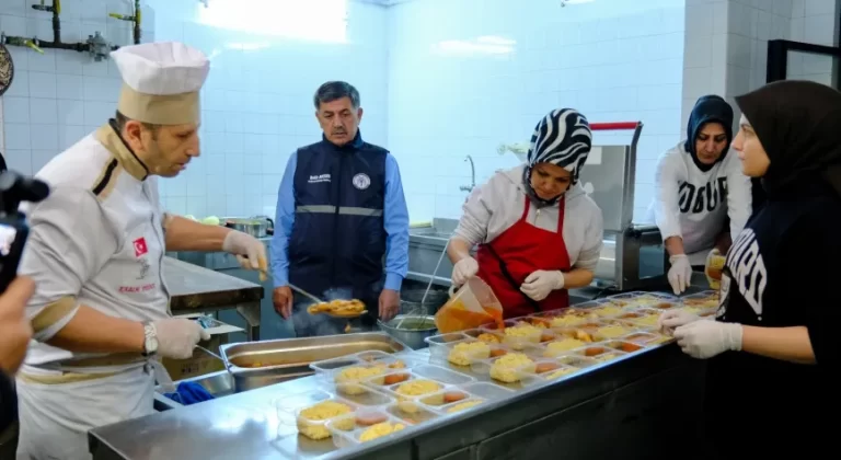 Erzincan Belediyesi’nden Ramazan’da Gönüllere Dokunan İftar Hizmeti