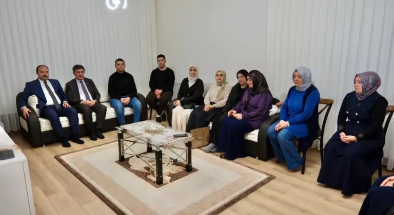 “Hayırlı Günler Komşum” Buluşmaları Sürüyor: Gönül Köprüleri Kuruluyor