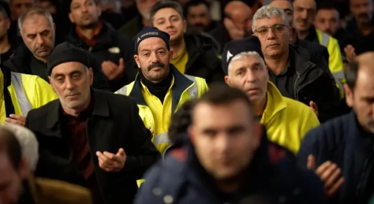 İliç’te Maden Şehitleri İçin Anlamlı Program: Dualar Semaya Yükseldi