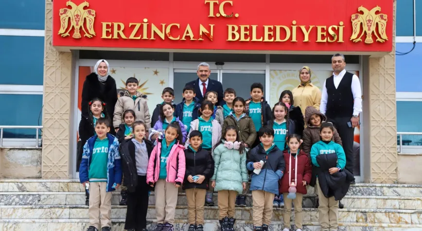 Minik Öğrenciler Belediyecilik Hizmetlerini Yerinde İnceledi