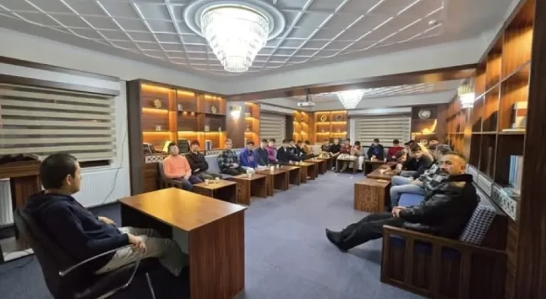 Sosyal Bilimler Lisesi Öğrencileri Gençlik Merkezi’nde İftarda Buluştu