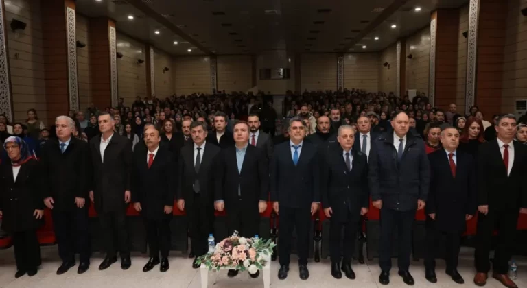 Vali Aydoğdu, “Kim Var?” Sanat Etkinliğine Katıldı