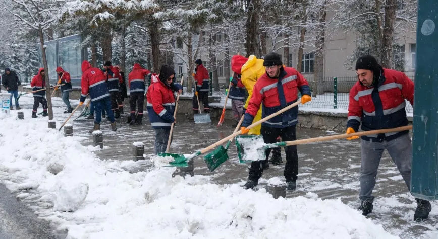 Erzincan’da Karla Mücadele Çalışmaları Aralıksız Sürüyor