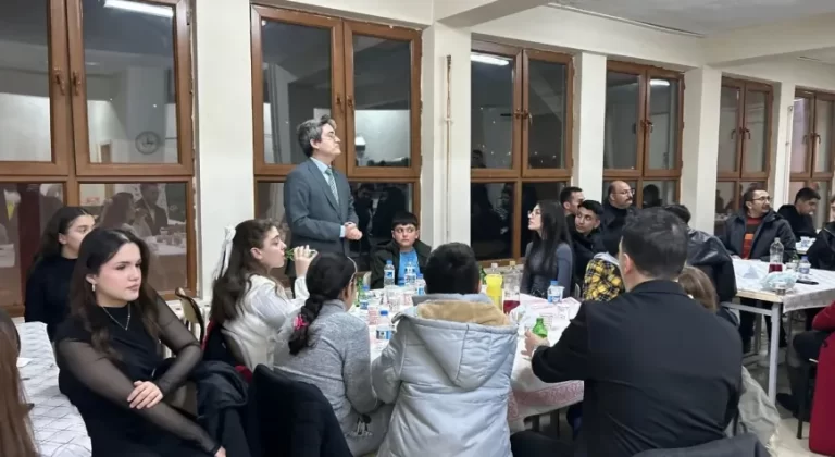 Kemaliye’de Ramazan Sofralarında Birlik ve Beraberlik Paylaşıldı